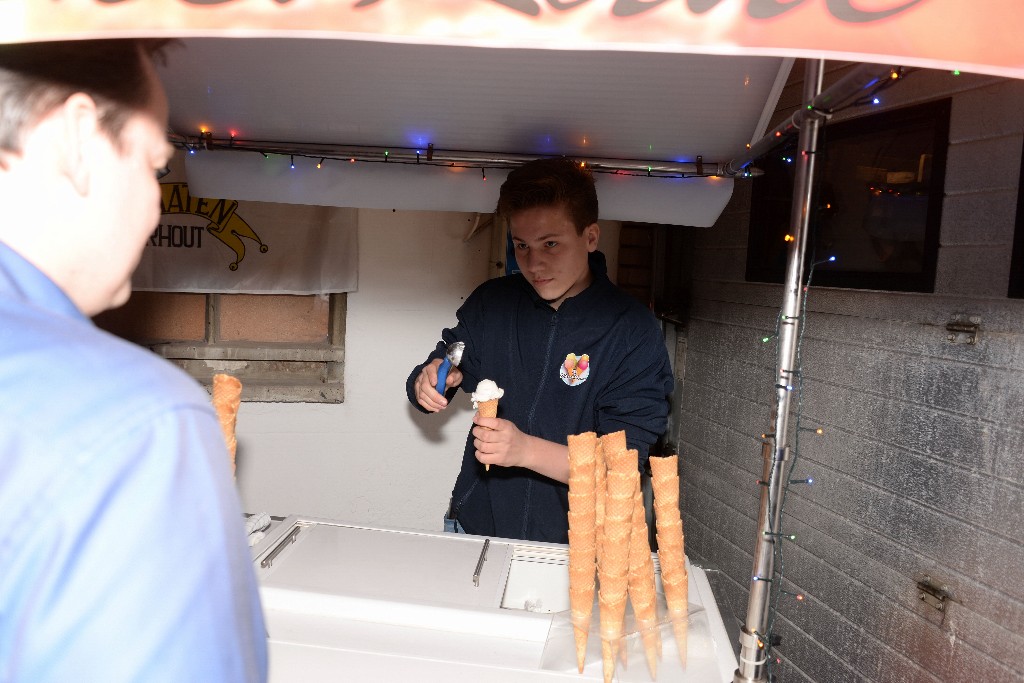 ../Images/Medewerkersavond Kaninefaaten 036.jpg